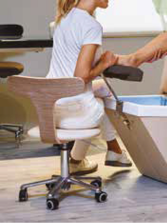 beauty salon stool , aloe podo from nilo spa design